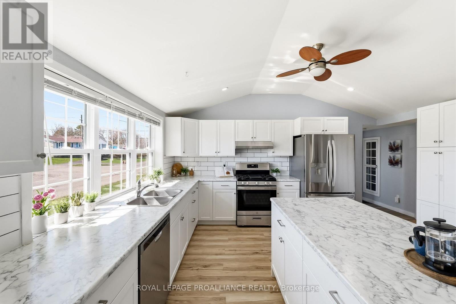 163 BALDWIN STREET - 22