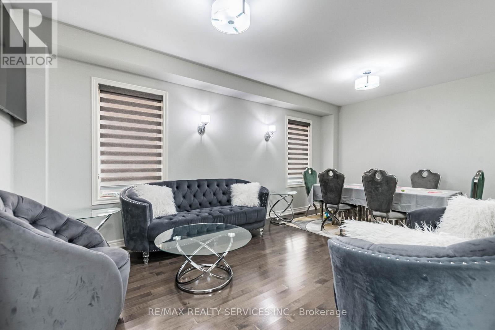 10 PINEDALE AVENUE - 9