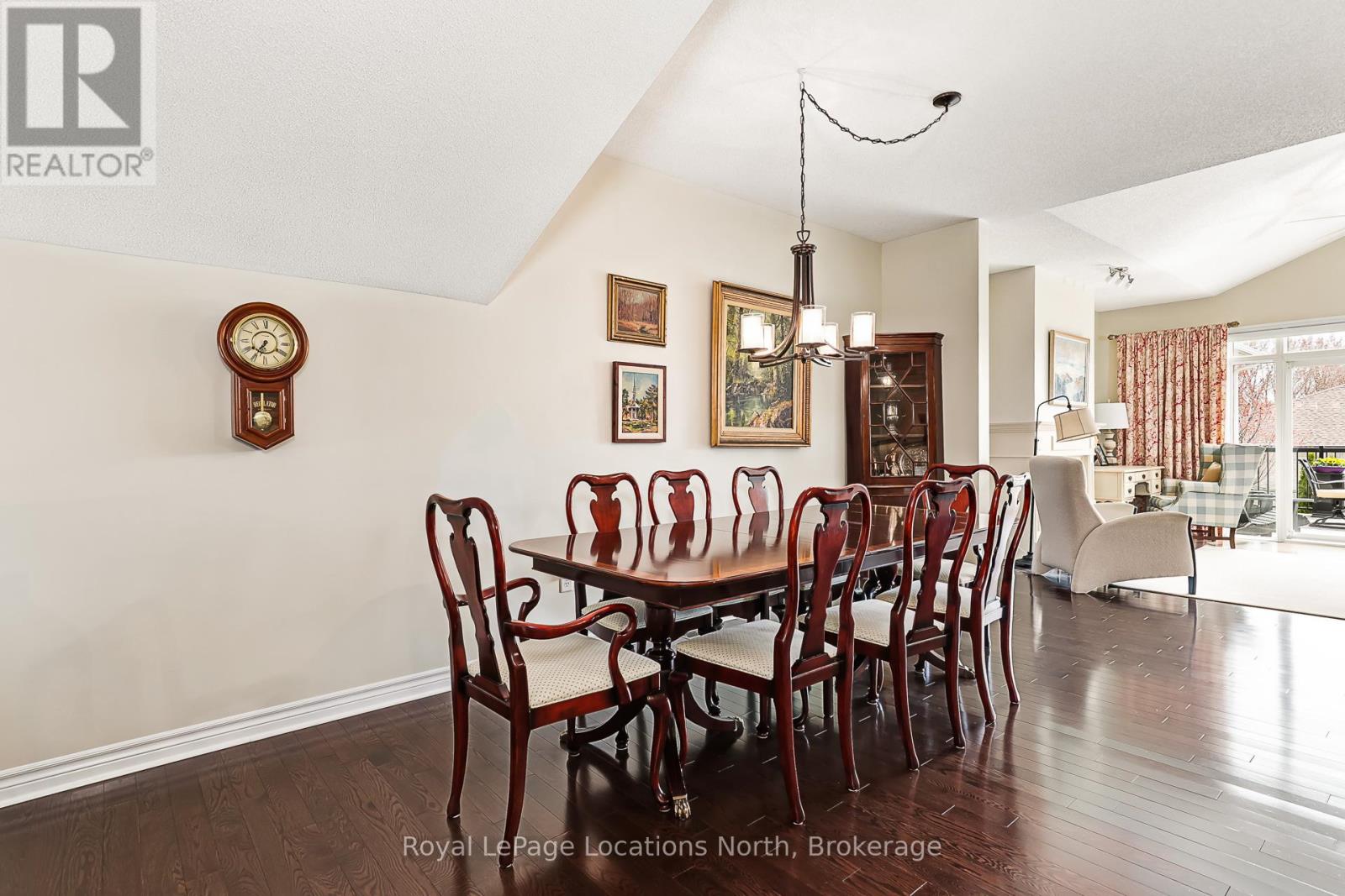 6 THOMAS DRIVE - 8