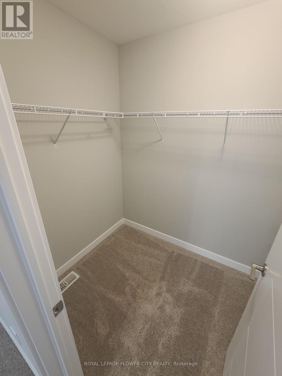 928 ROBERT FERRIE DRIVE - 12