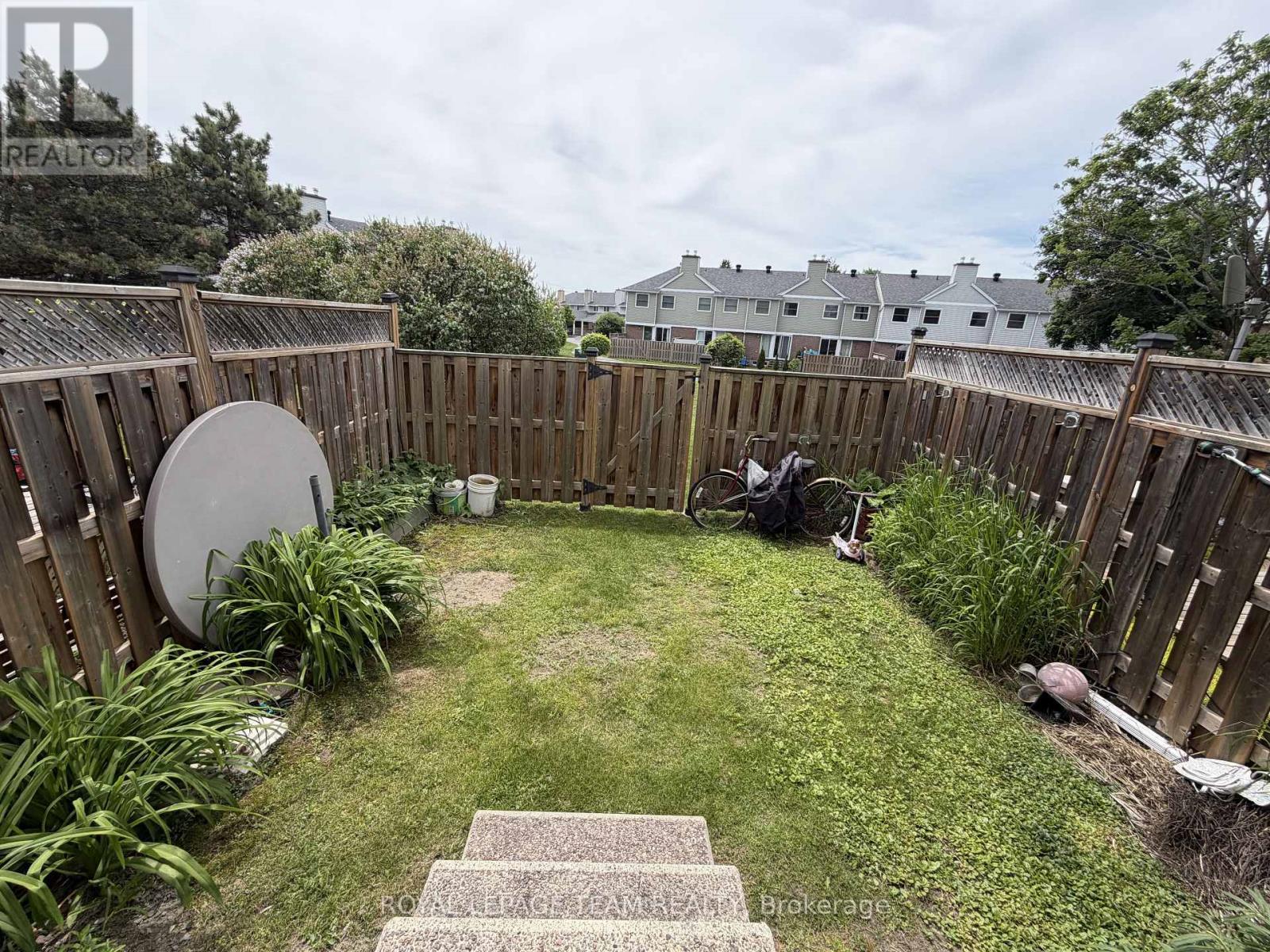 3 Bed, 2 Bath House for Sale in Ottawa – 29 BENTBROOK CRESCENT, Ottawa – MLS# X13233868 - Image 17