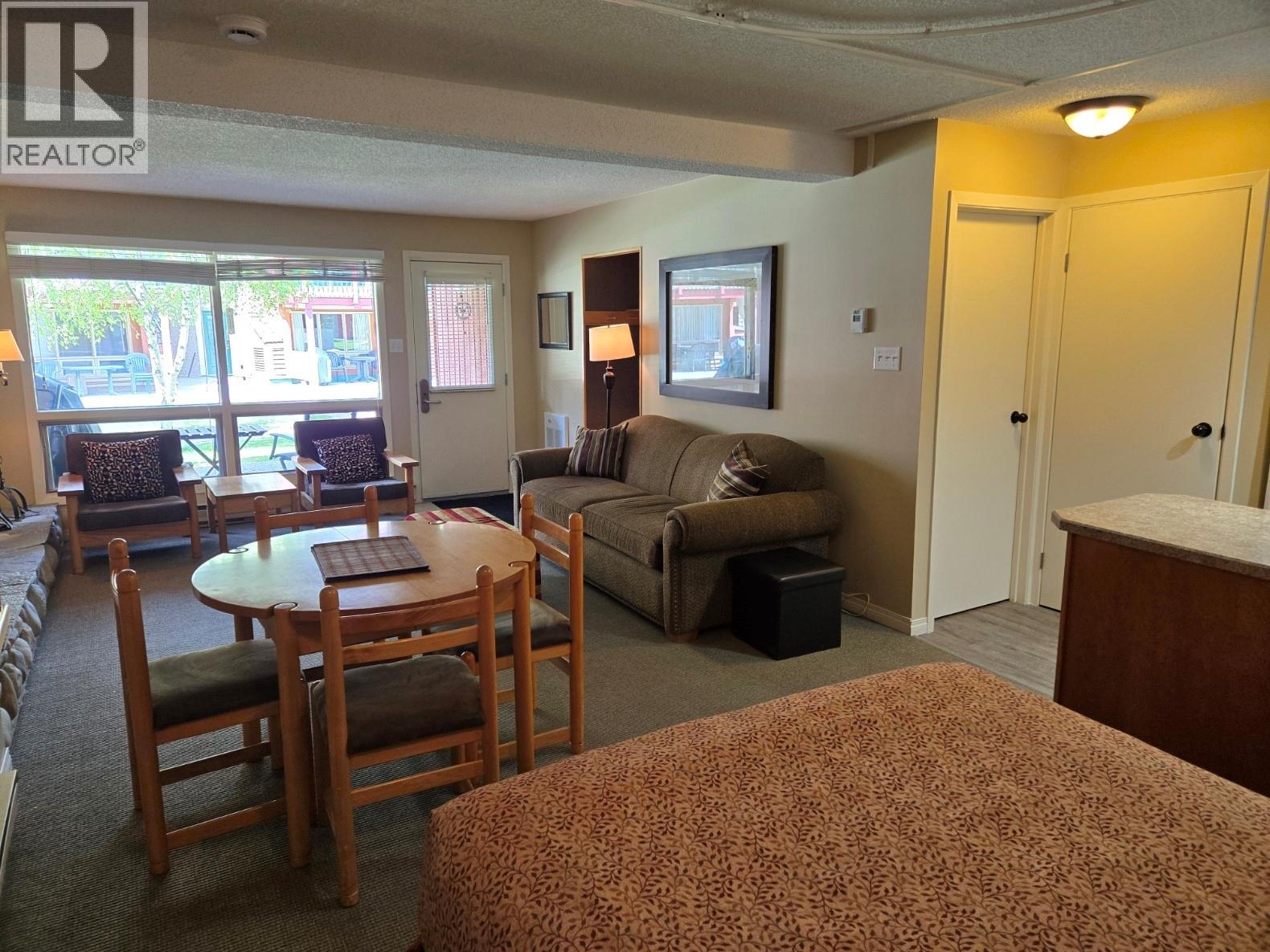 #1030 2030 Panorama Drive - 9