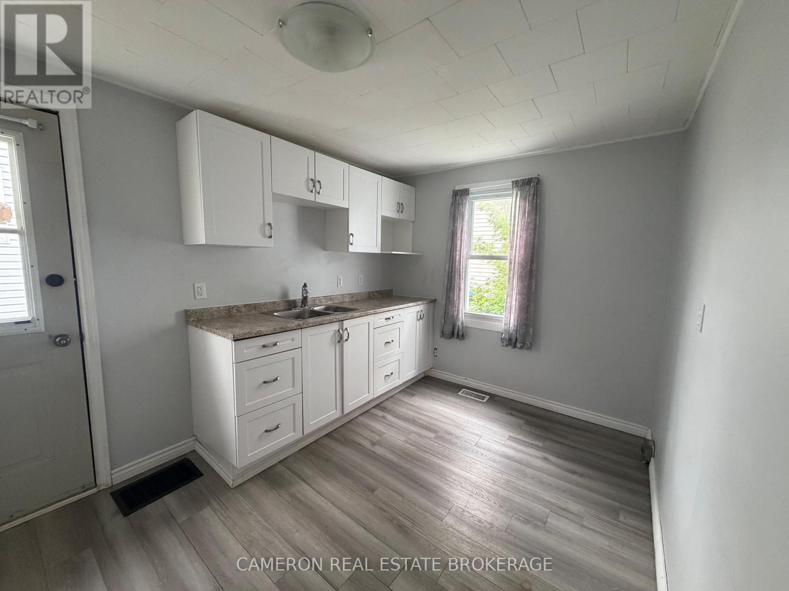 507-509 WALTON STREET - 17