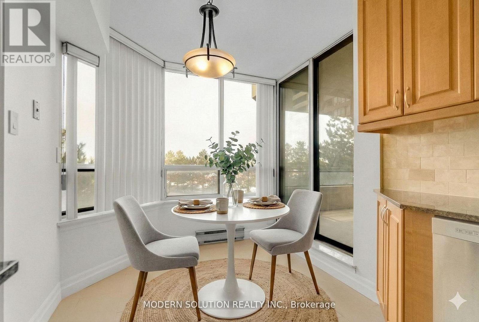 #426 32 CLARISSA DRIVE - 22