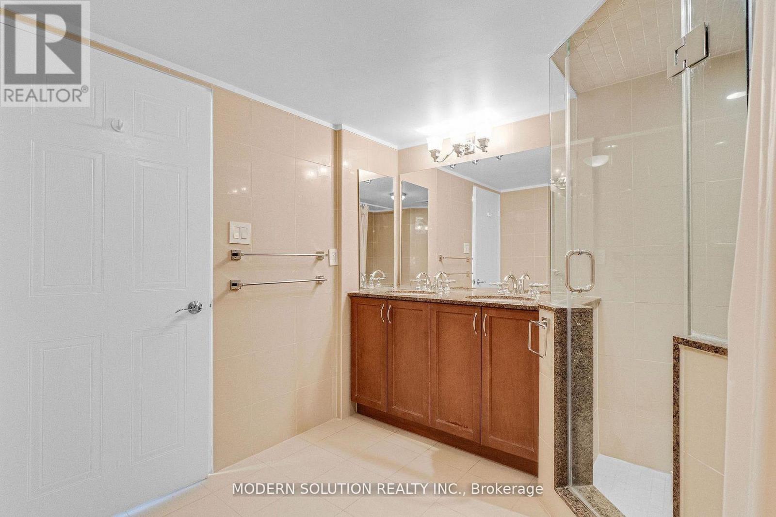 #426 32 CLARISSA DRIVE - 30