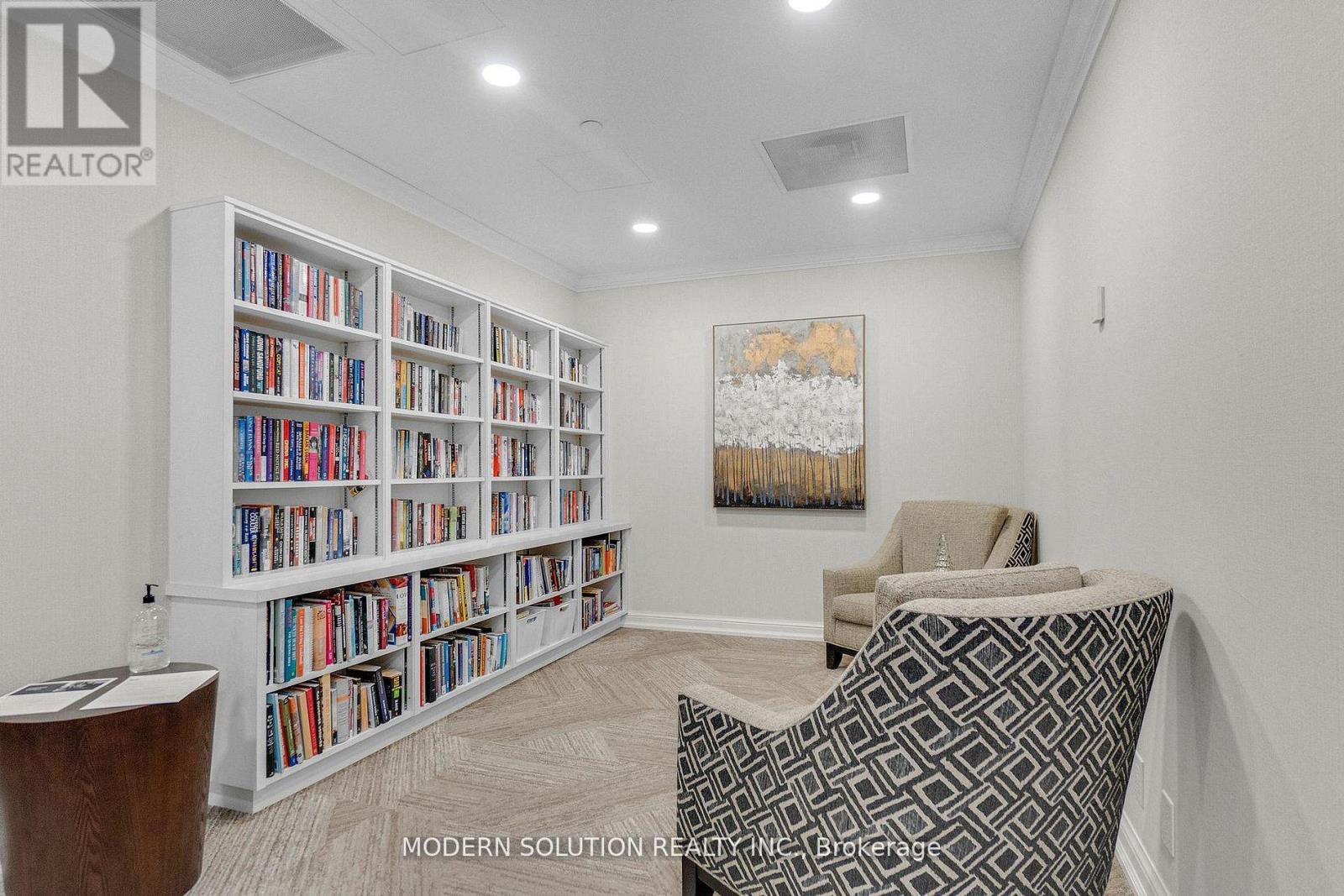 #426 32 CLARISSA DRIVE - 47