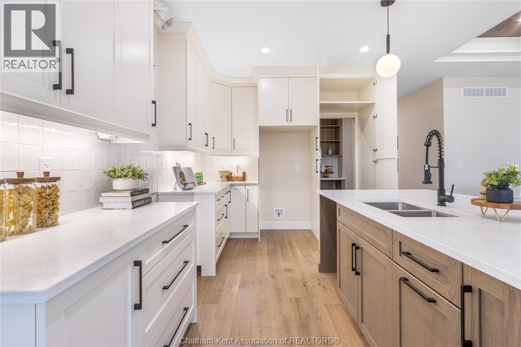 30 ROSEWOOD CRESCENT - 20