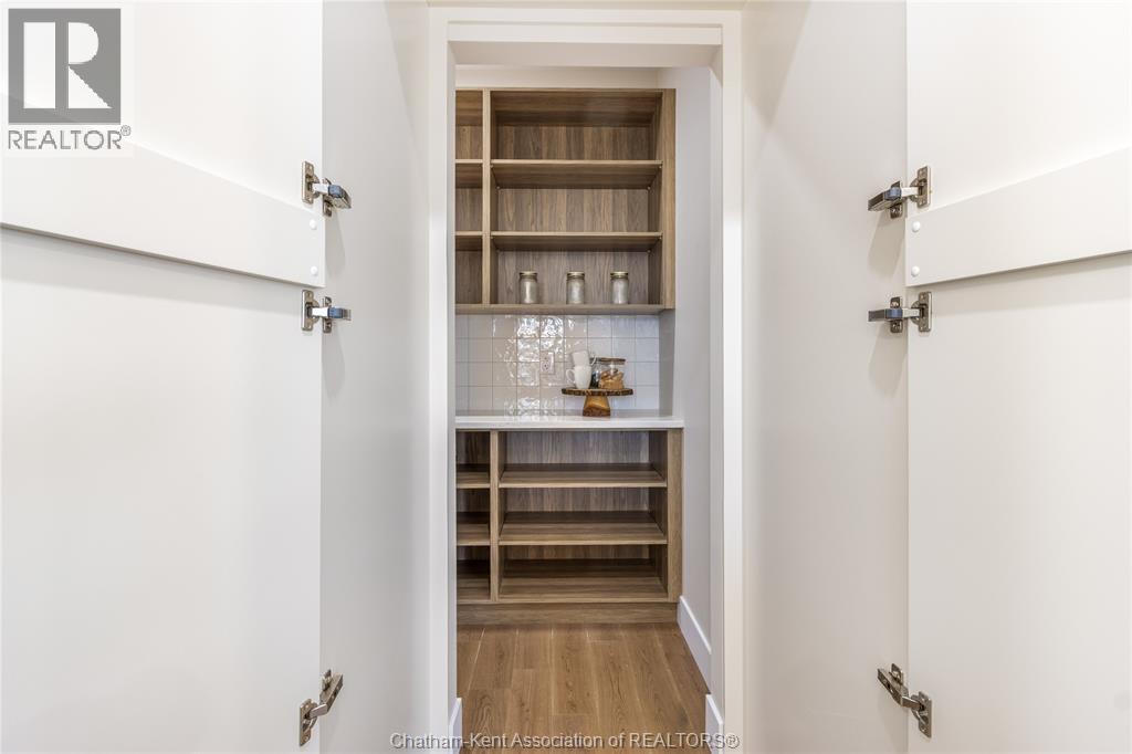 30 ROSEWOOD CRESCENT - 21
