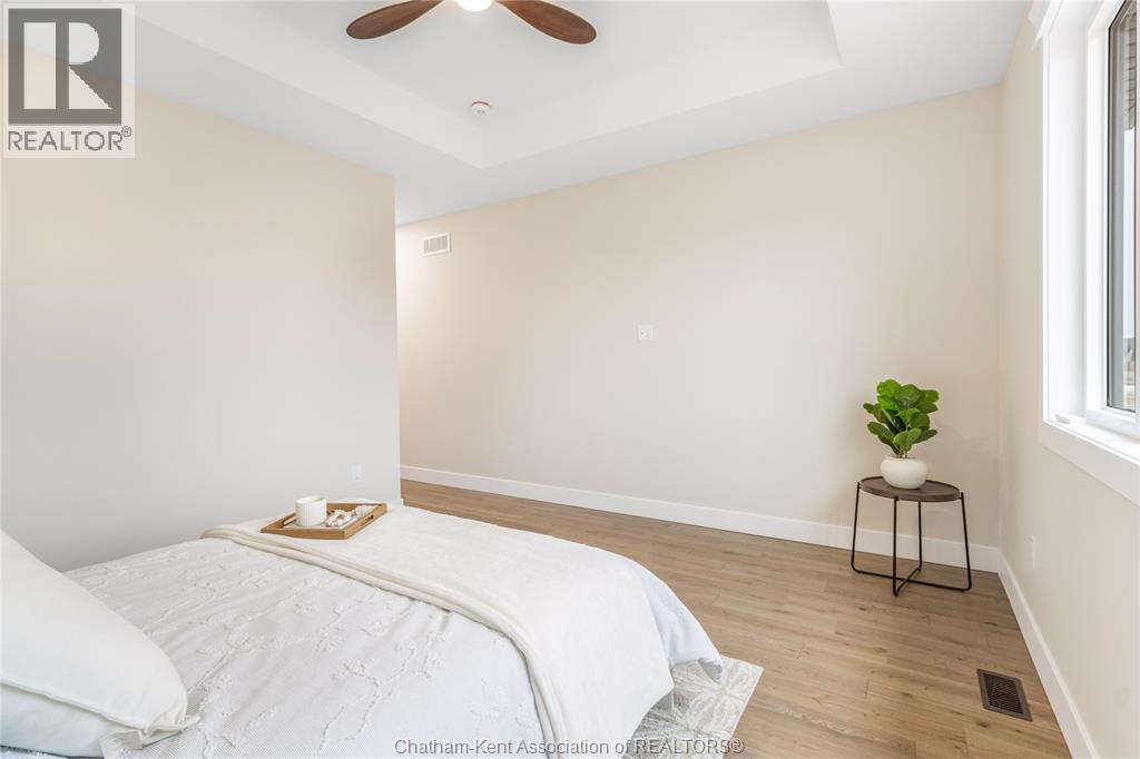 30 ROSEWOOD CRESCENT - 27