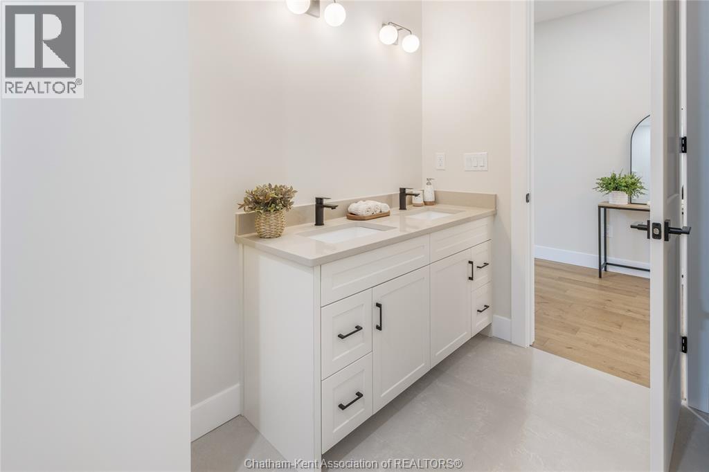 30 ROSEWOOD CRESCENT - 35