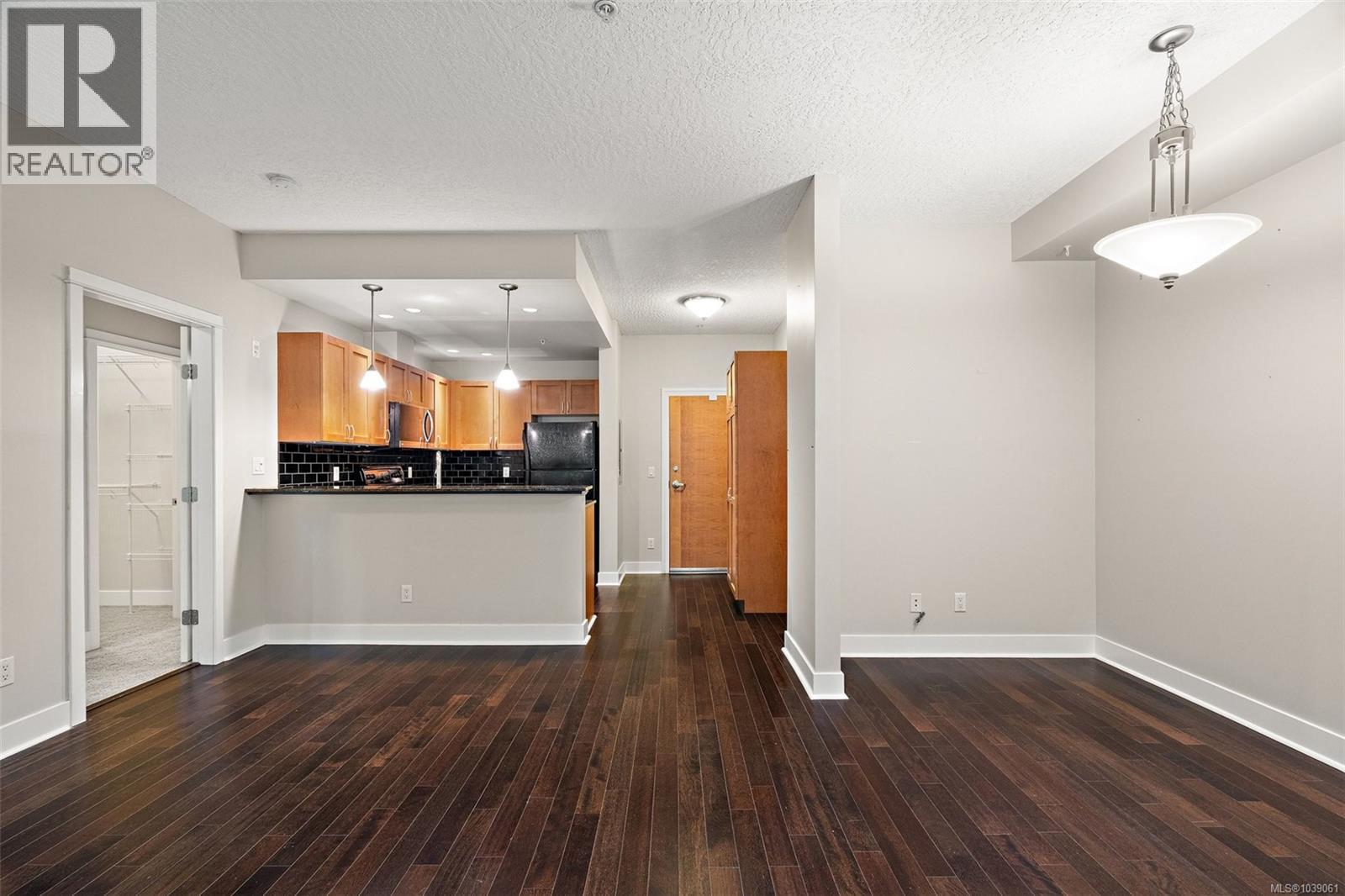 #205 631 Brookside Rd - 9