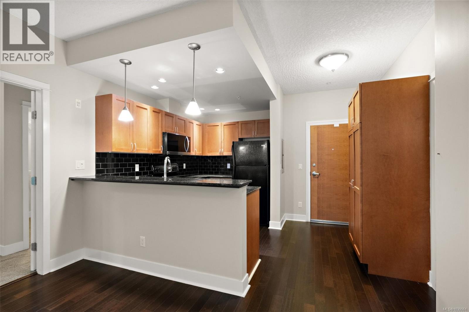 #205 631 Brookside Rd - 6