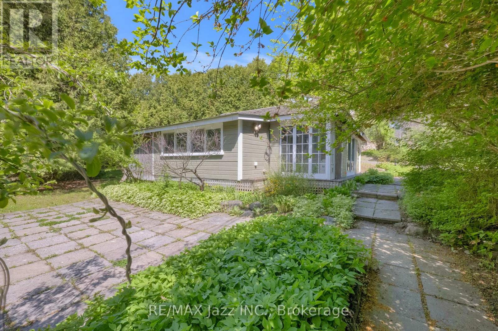 2402 GANARASKA ROAD - 18