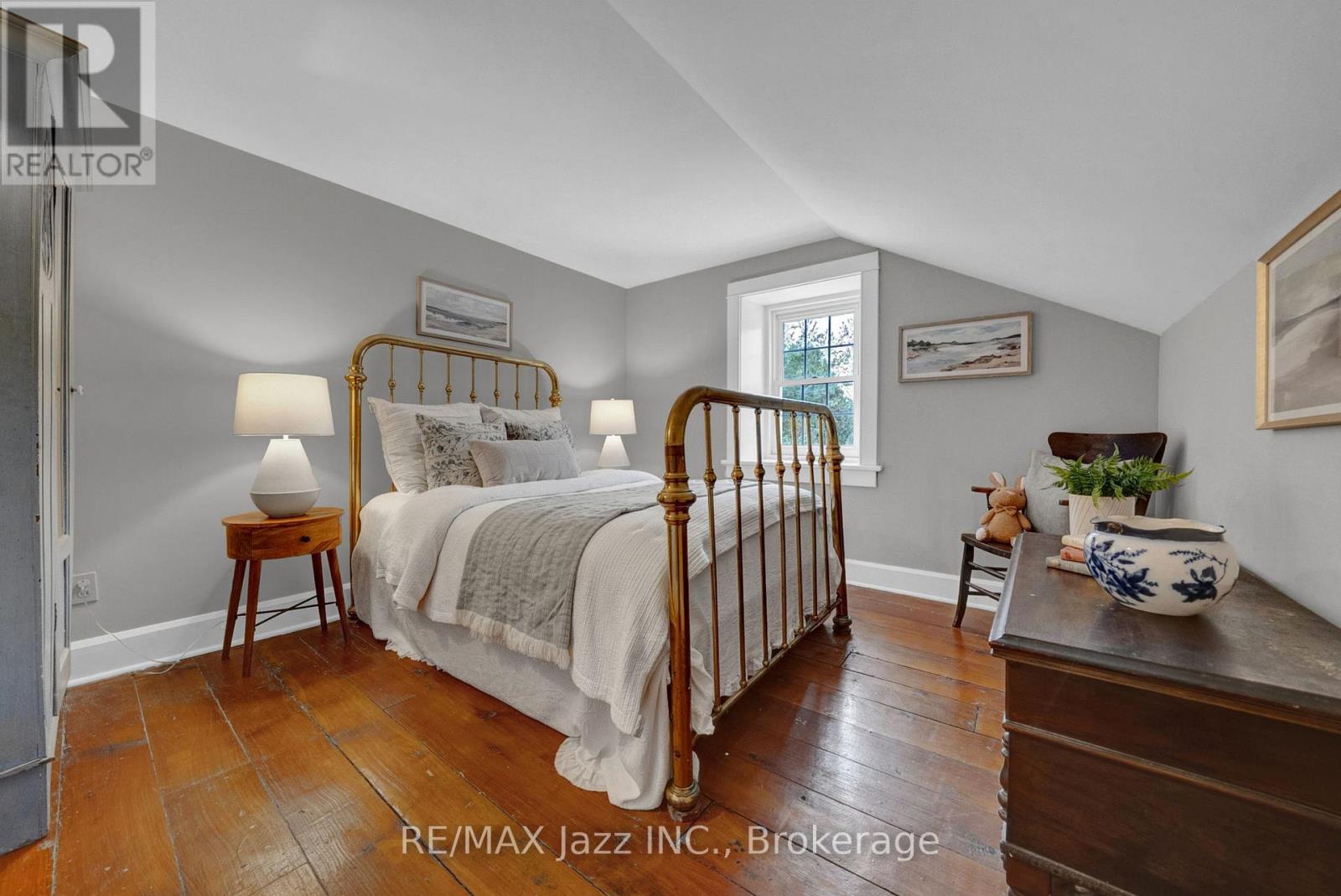 2402 GANARASKA ROAD - 27