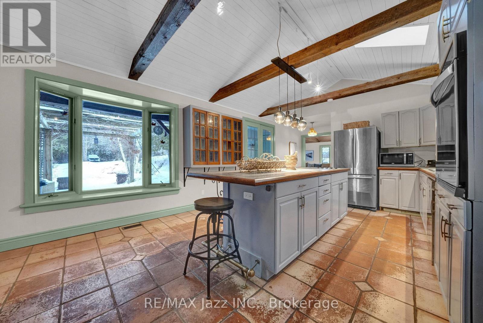 2402 GANARASKA ROAD - 32