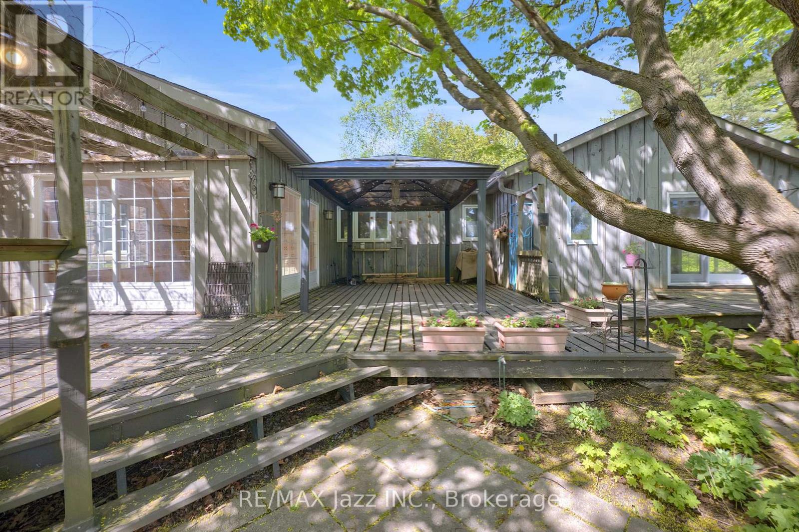 2402 GANARASKA ROAD - 35