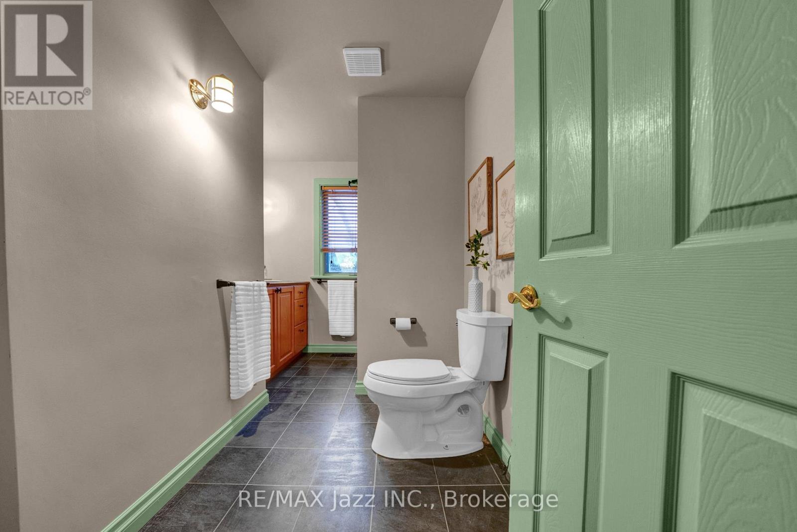 2402 GANARASKA ROAD - 39