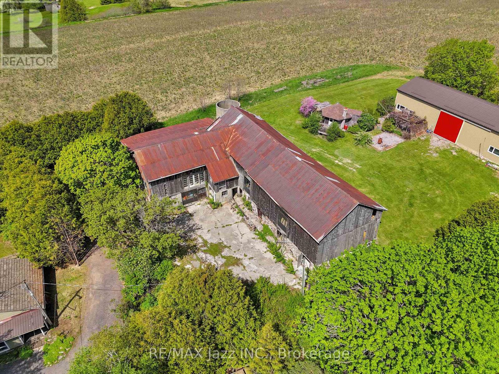 2402 GANARASKA ROAD - 44