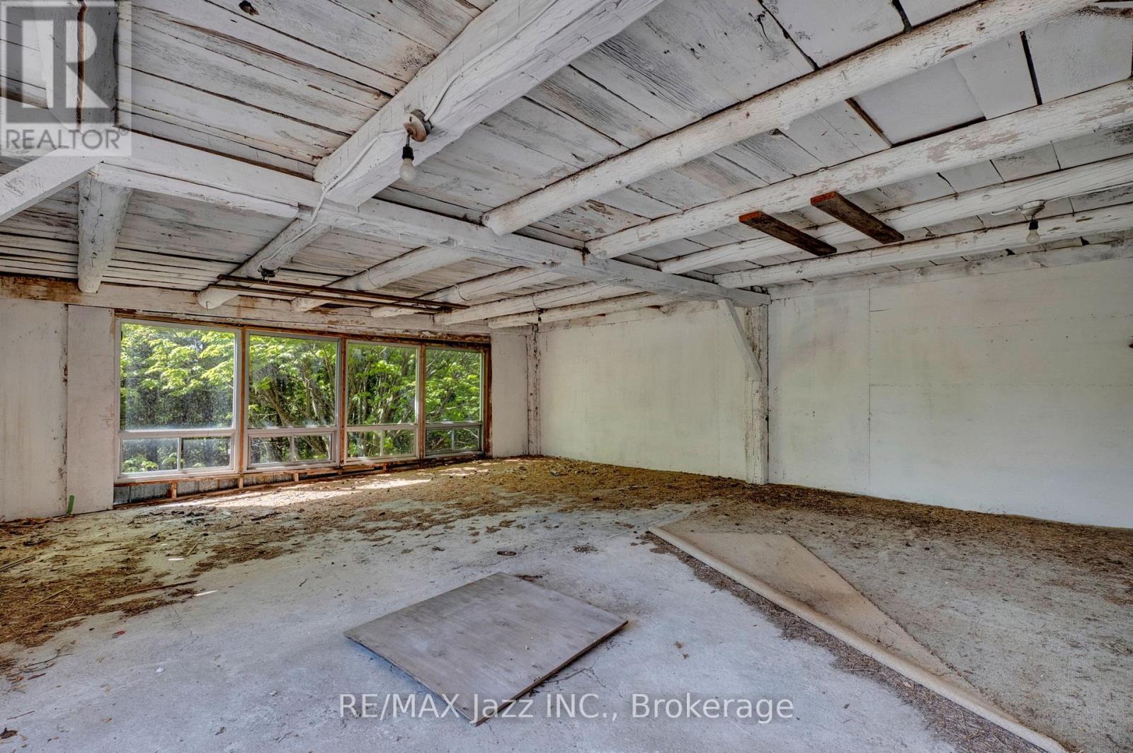 2402 GANARASKA ROAD - 48