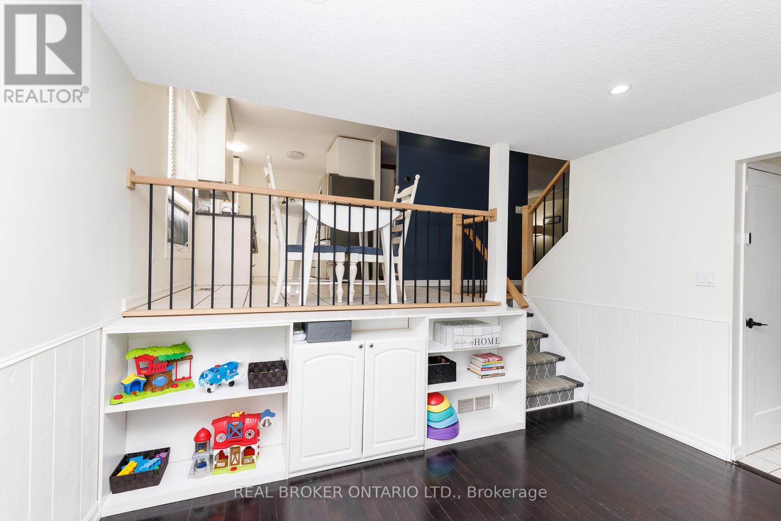 7 FAIRINGTON CRESCENT - 14