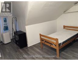 27 Kensington Avenue, Toronto, ON M5T2J8 Photo 9