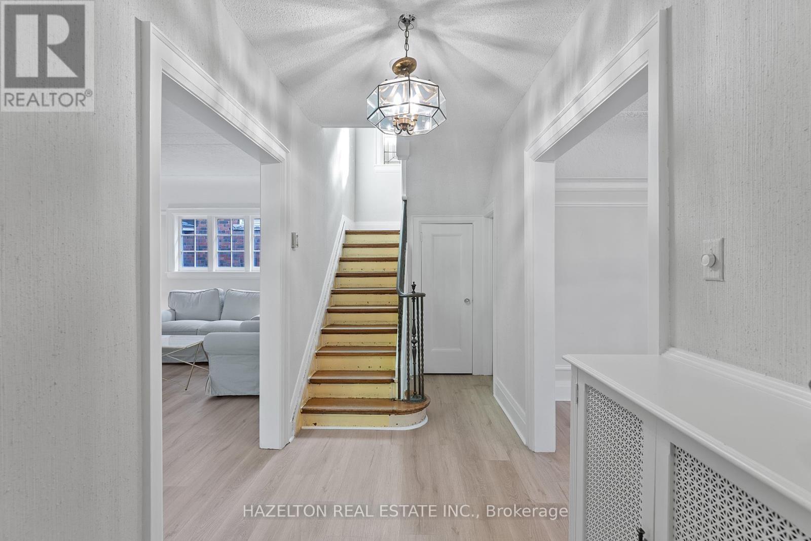 16 WELLS HILL AVENUE - 10