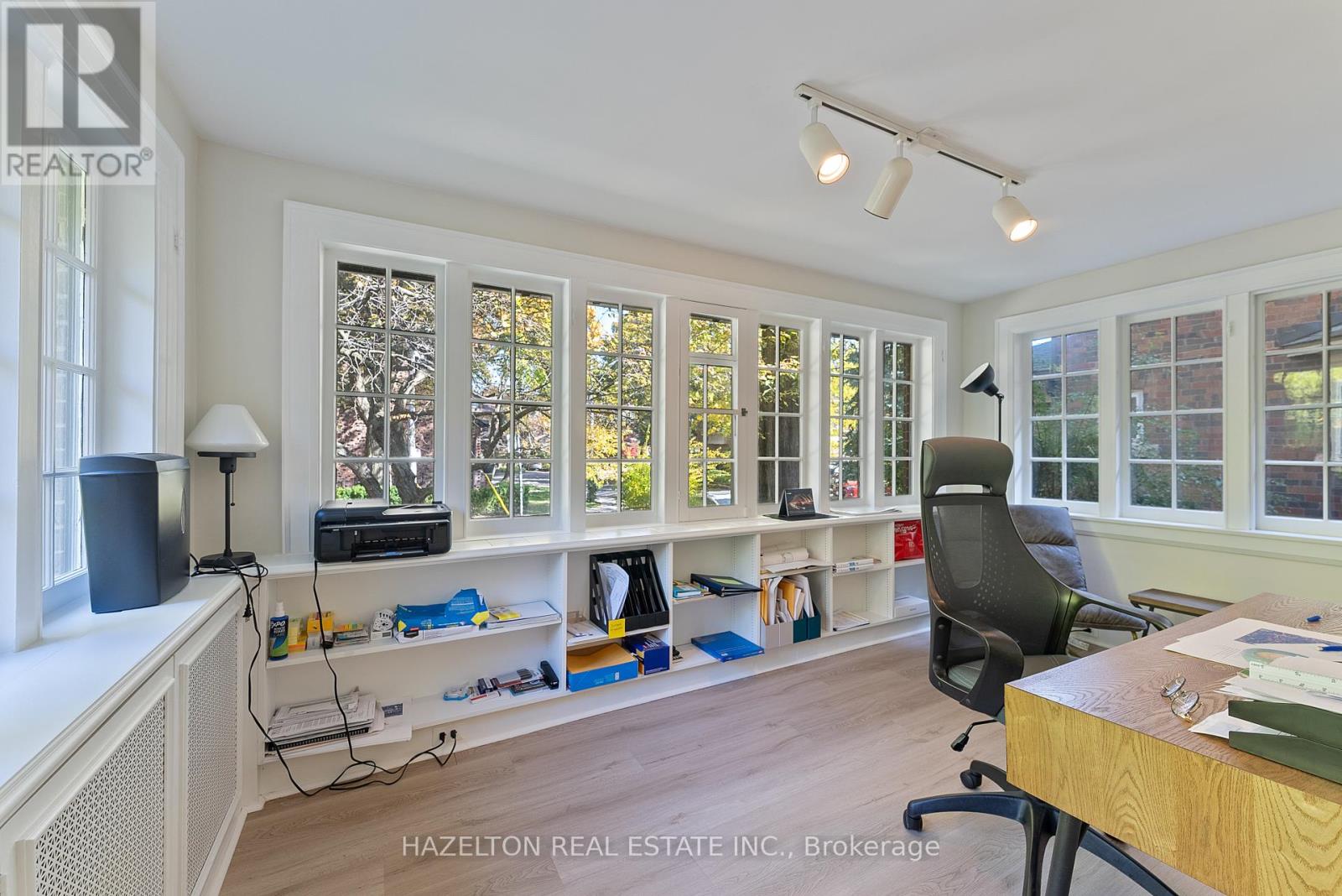 16 WELLS HILL AVENUE - 16