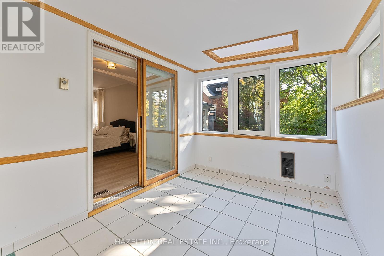 16 WELLS HILL AVENUE - 27