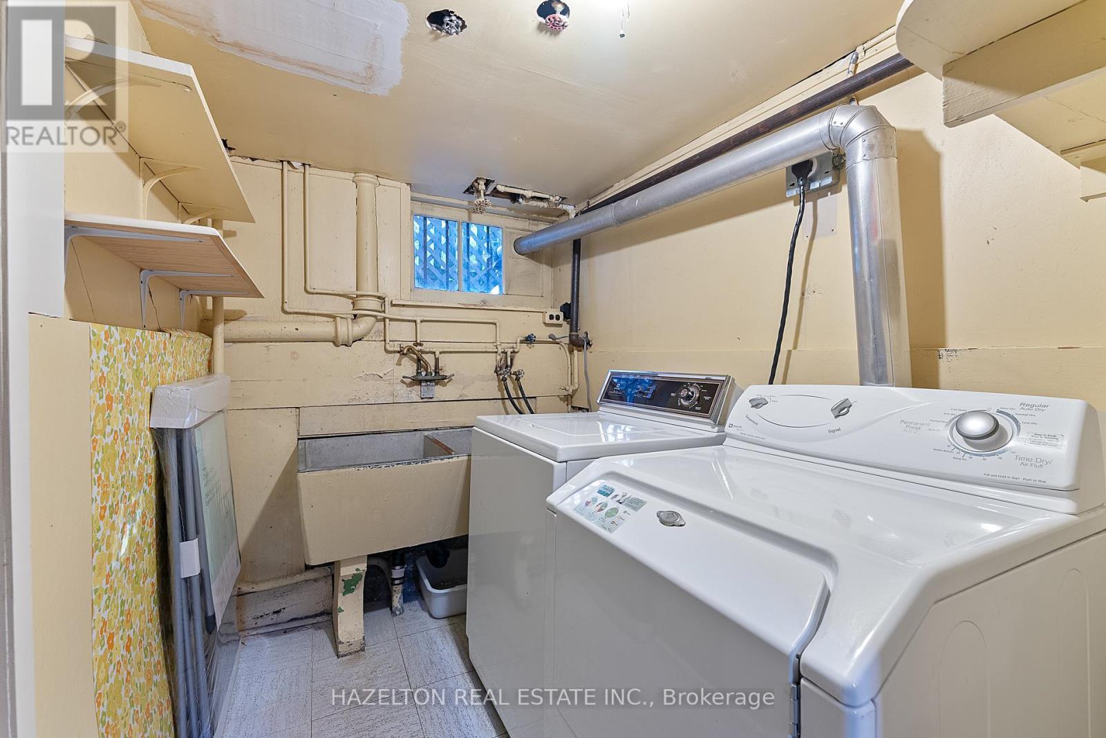 16 WELLS HILL AVENUE - 30