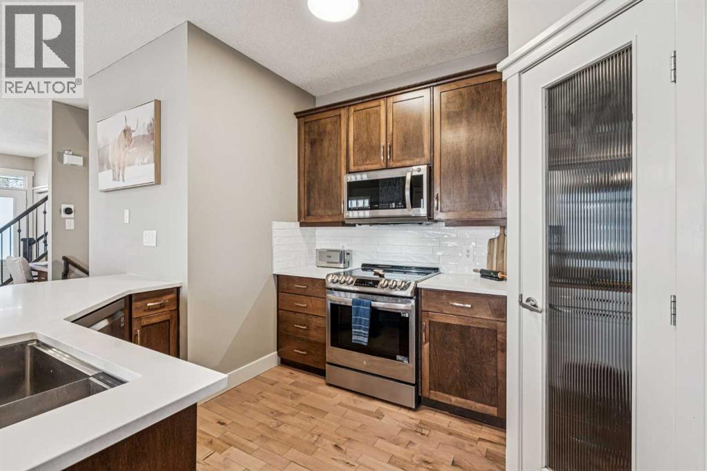 #1 217 17 Avenue NE - 12