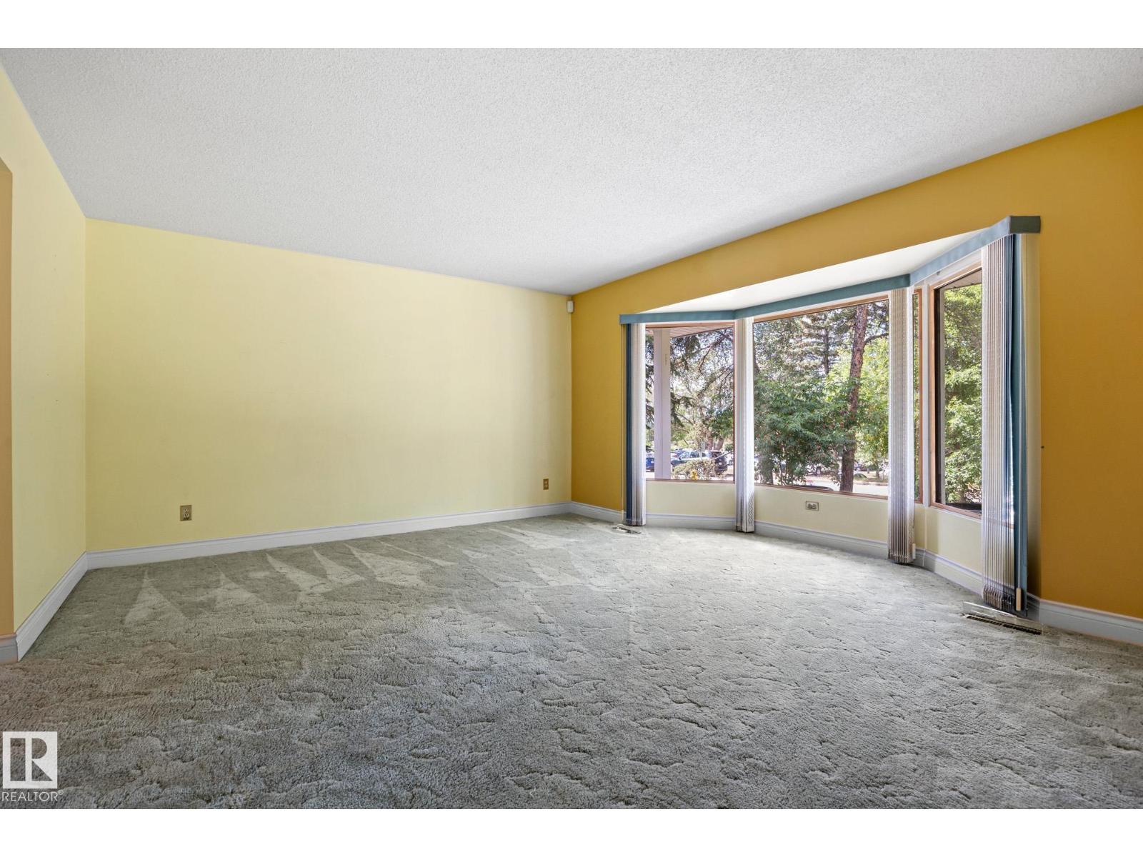 9 GLENVIEW CR — photo 12