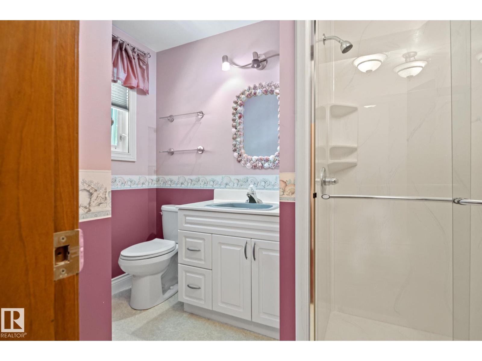 9 GLENVIEW CR — photo 24