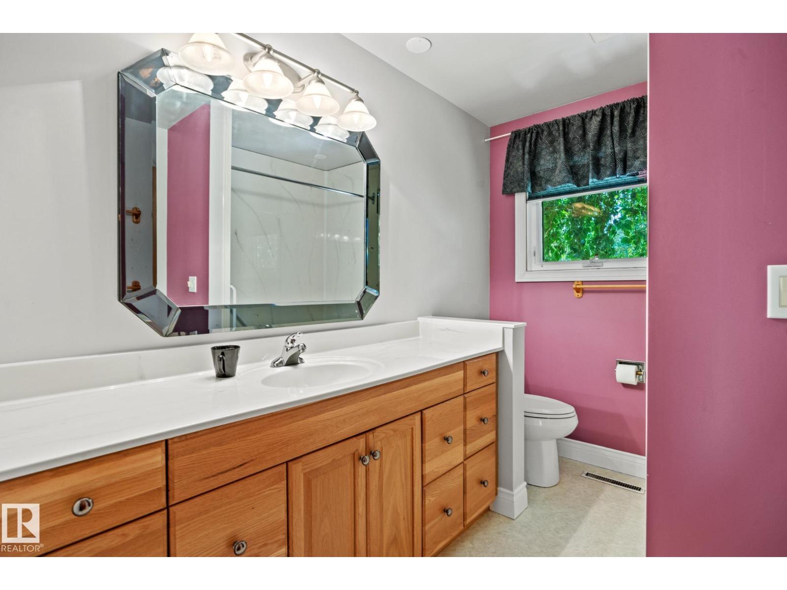 9 GLENVIEW CR — photo 25