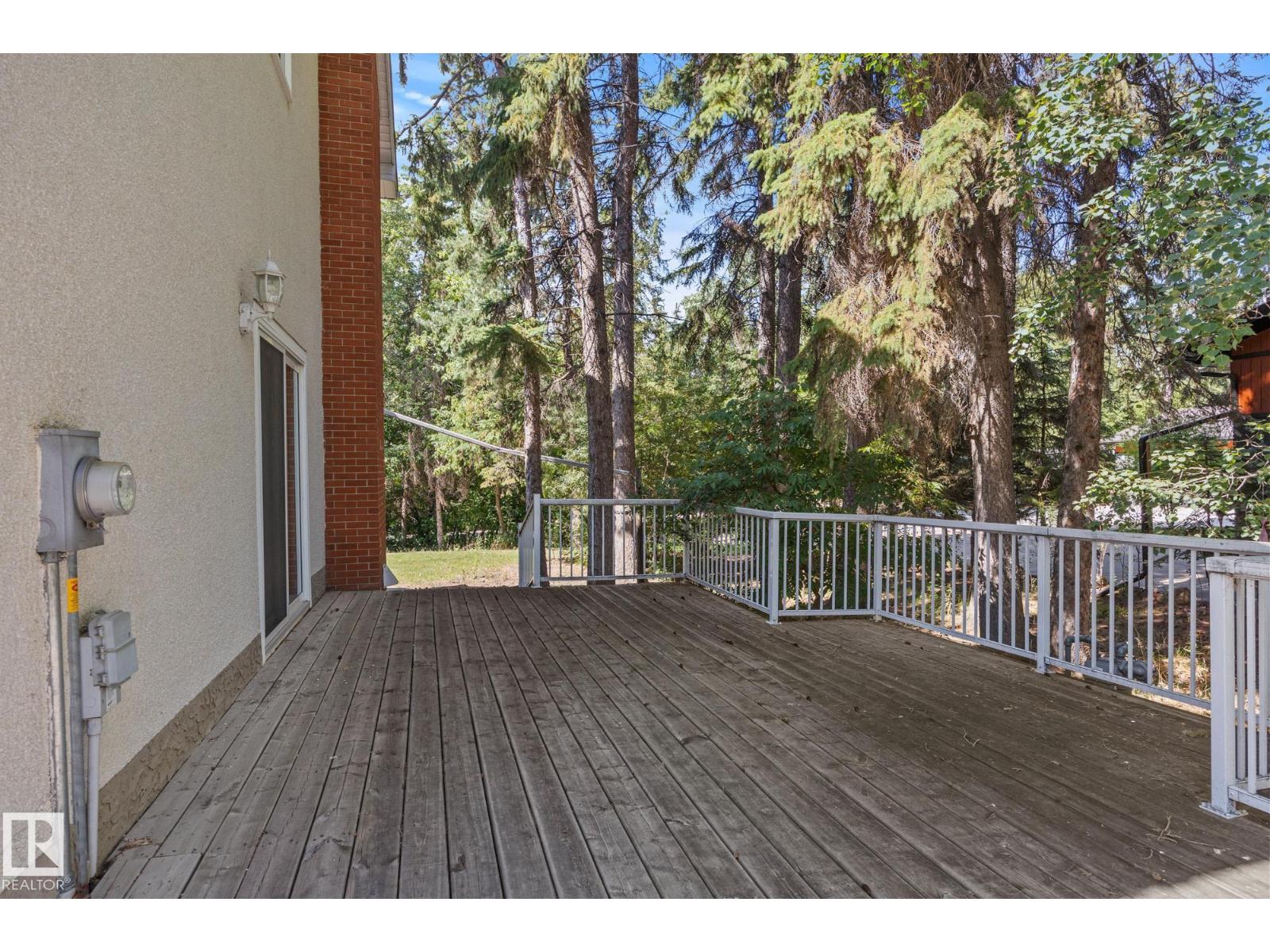 9 GLENVIEW CR — photo 33