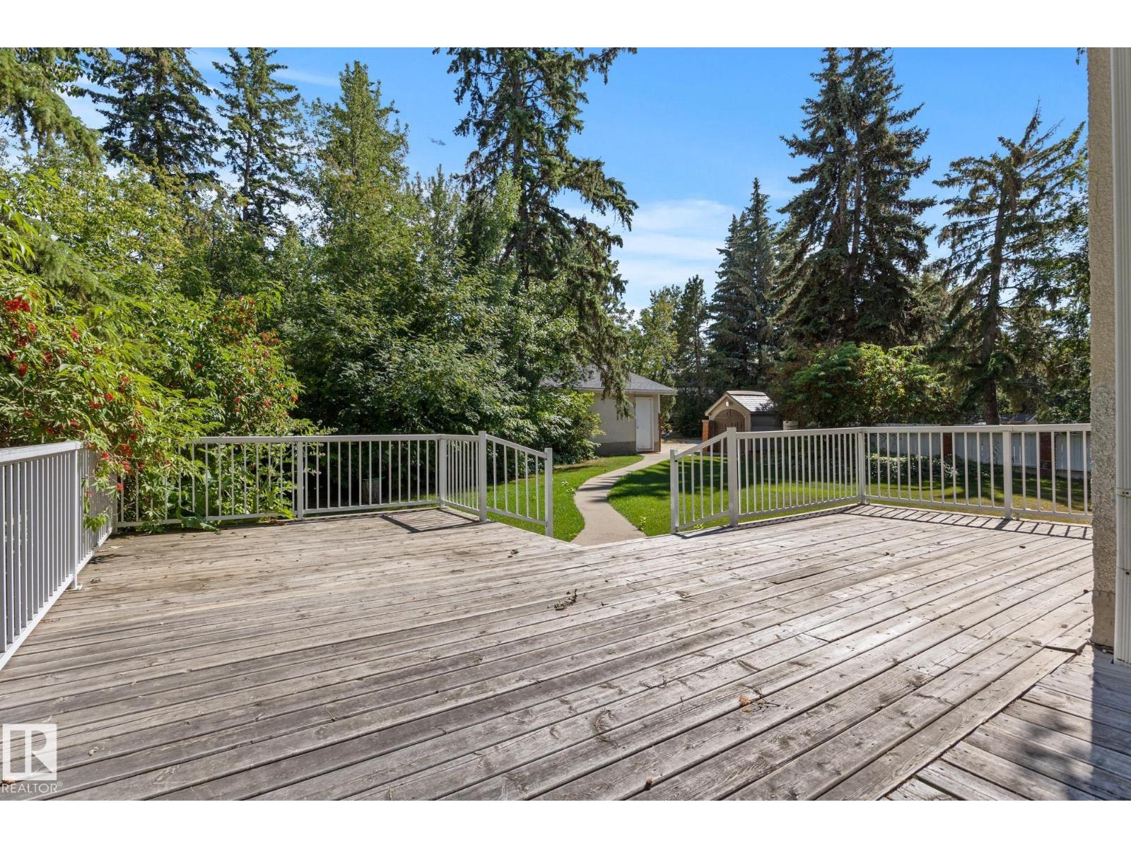 9 GLENVIEW CR — photo 34