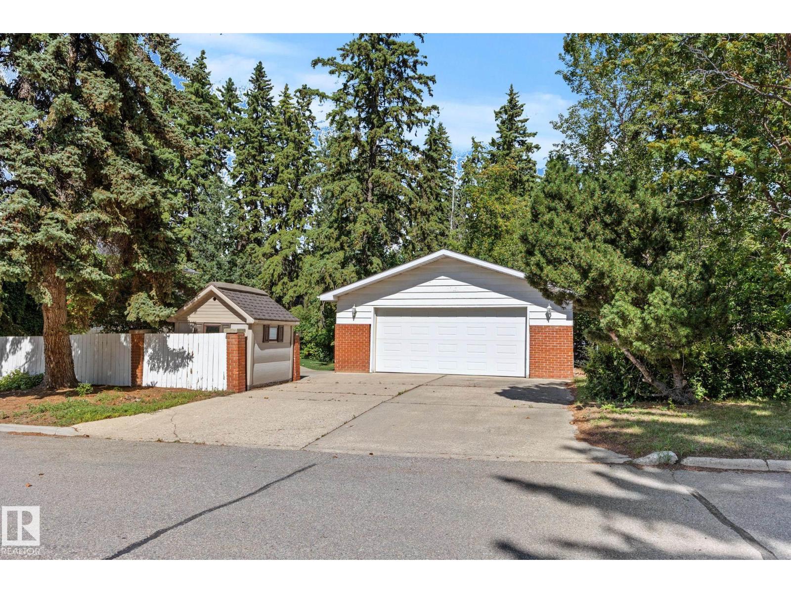 9 GLENVIEW CR — photo 36