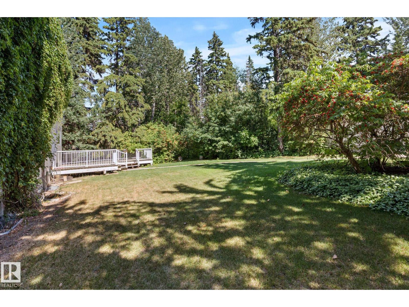 9 GLENVIEW CR — photo 38