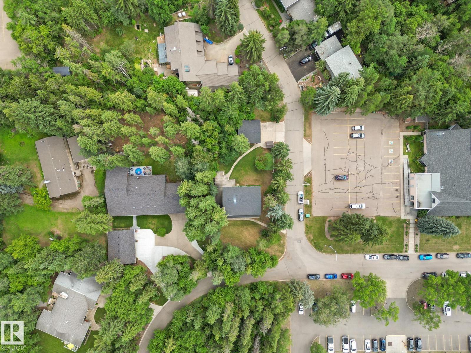 9 GLENVIEW CR — photo 48