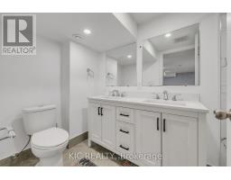 108 Cardinal Crescent, Newmarket, ON L3Y5Y6 Photo 11