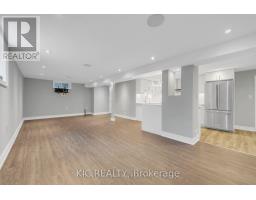 108 Cardinal Crescent, Newmarket, ON L3Y5Y6 Photo 6