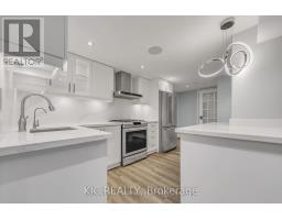 108 Cardinal Crescent, Newmarket, ON L3Y5Y6 Photo 7