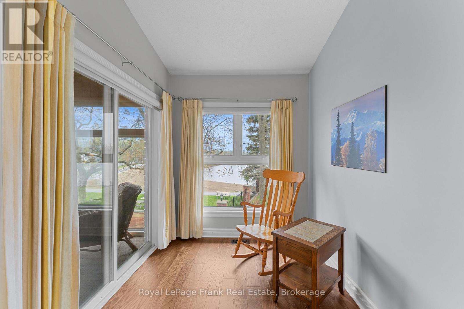 #403 1 SHERWOOD STREET - 22