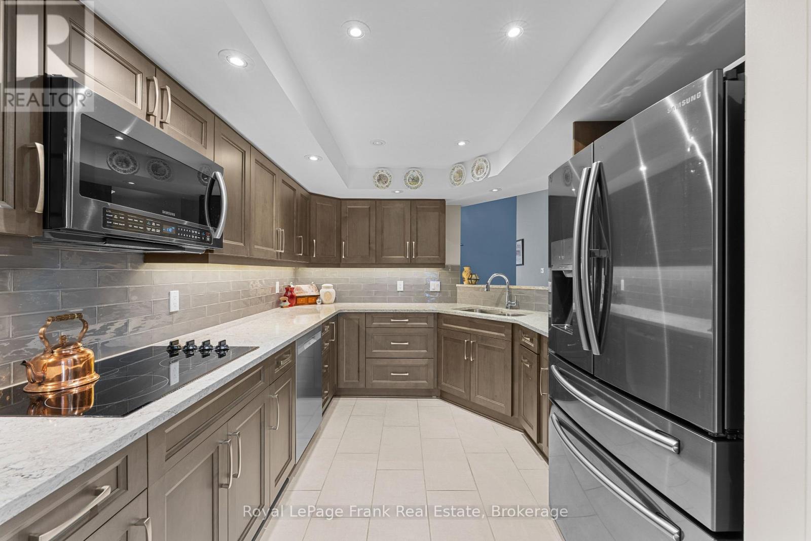 #403 1 SHERWOOD STREET - 9