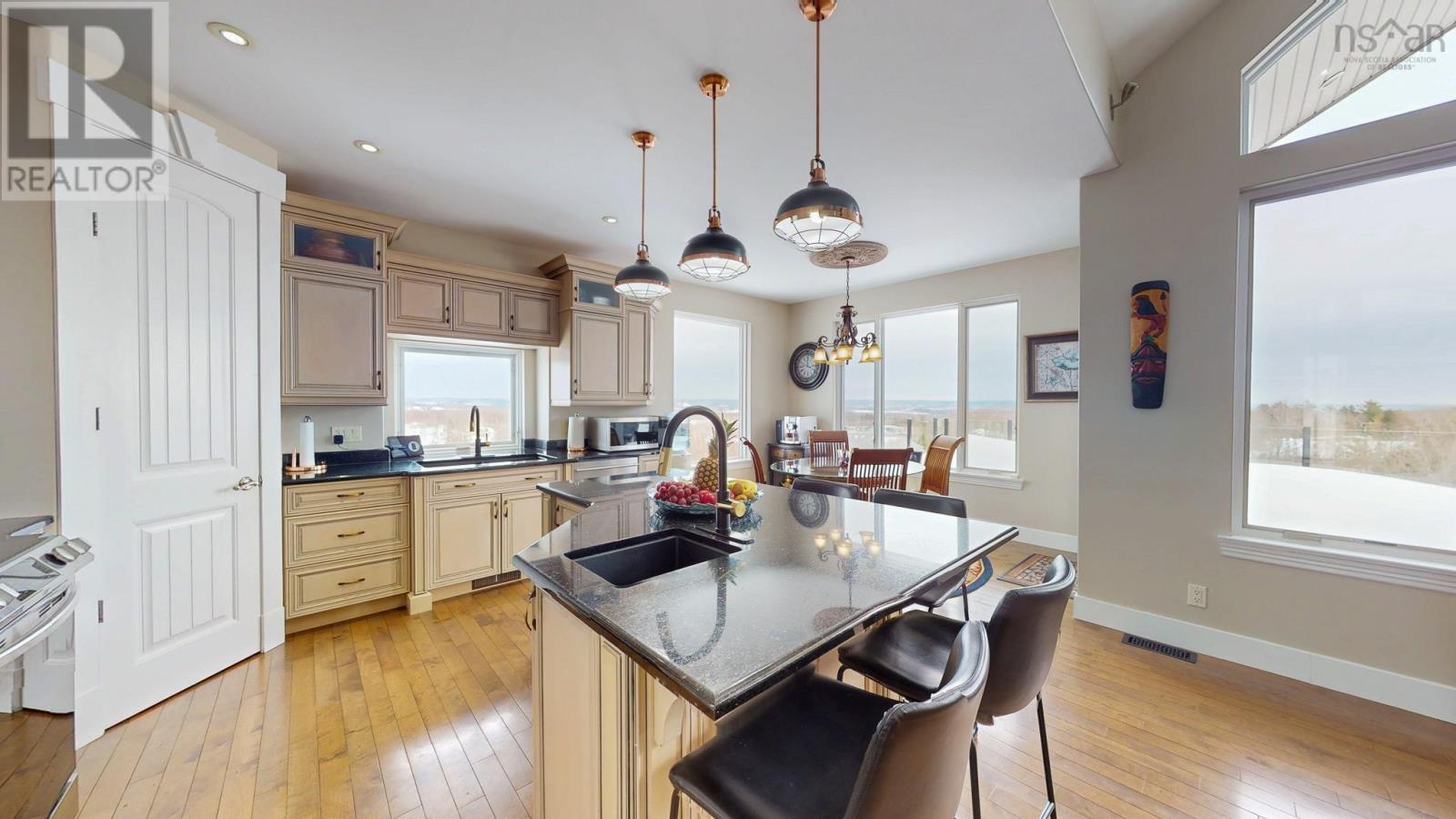 31 Falcon Drive - 14