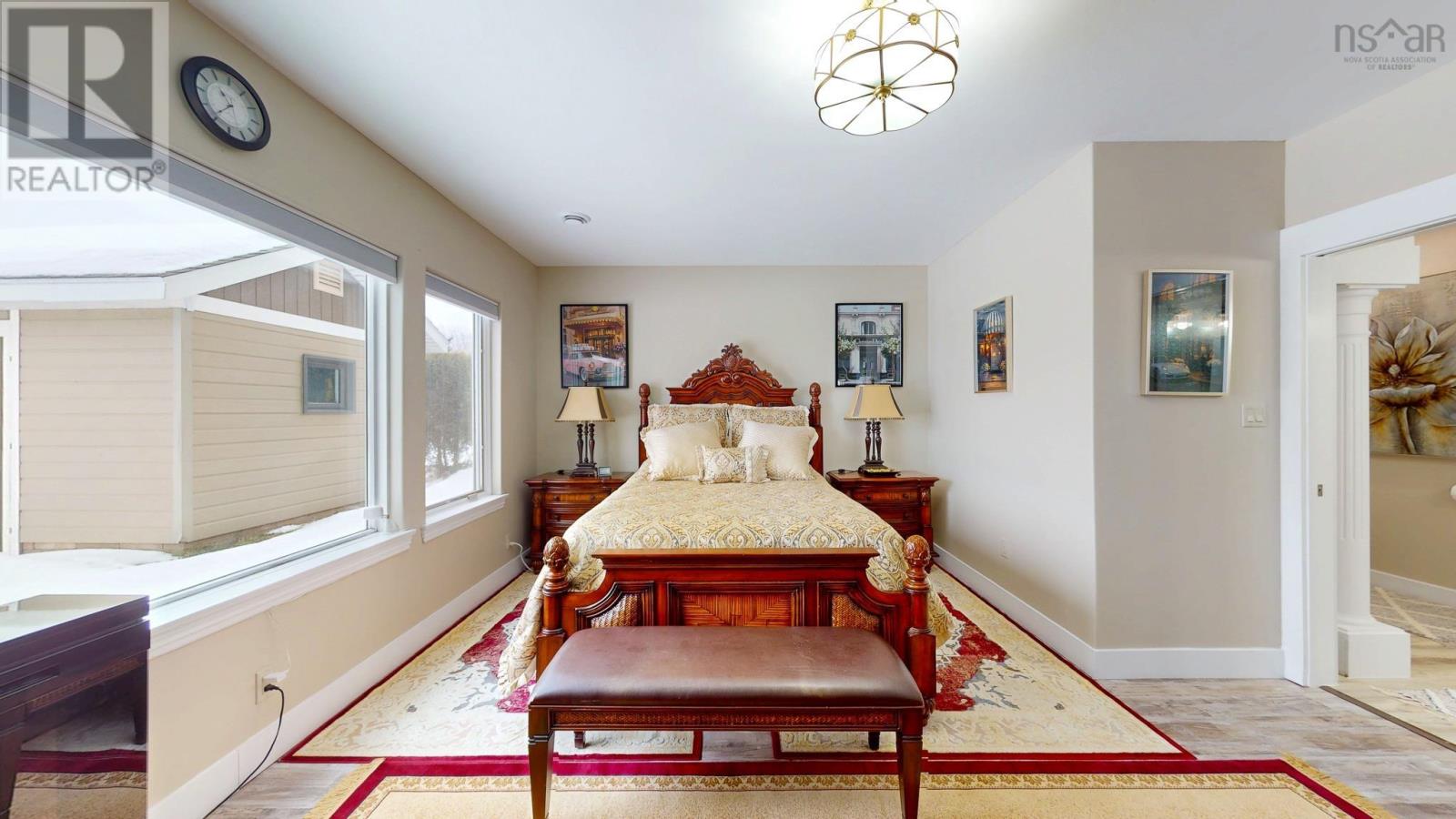 31 Falcon Drive - 33