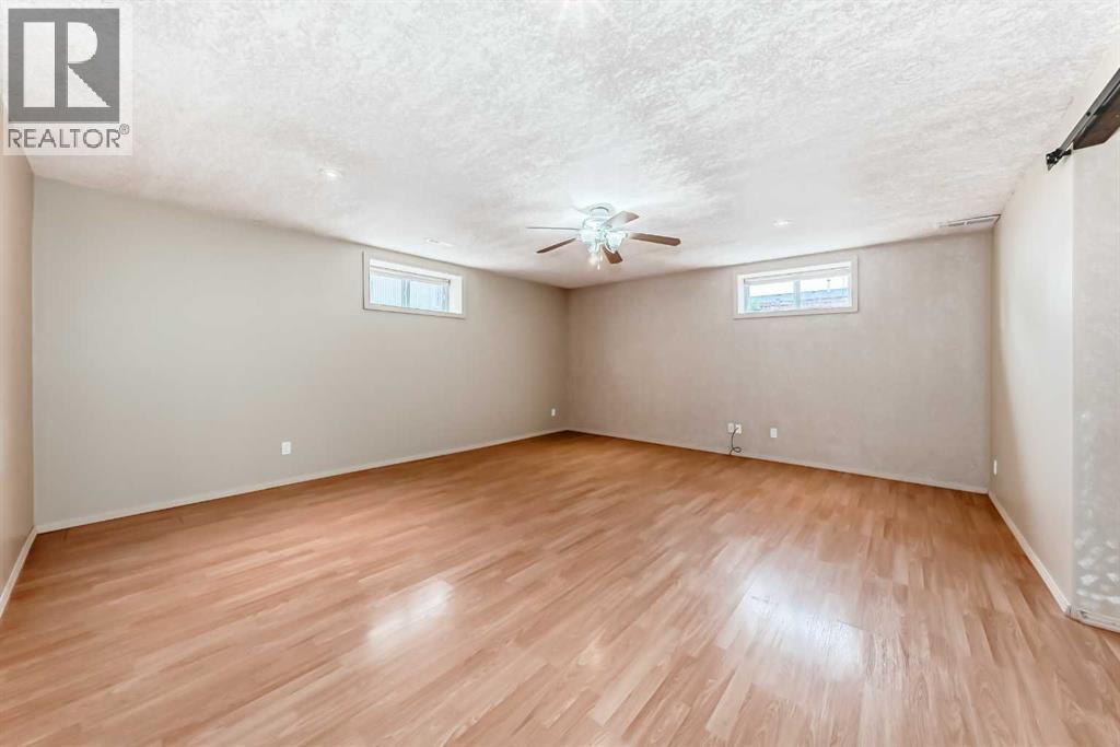 5910 60 Ave — photo 28