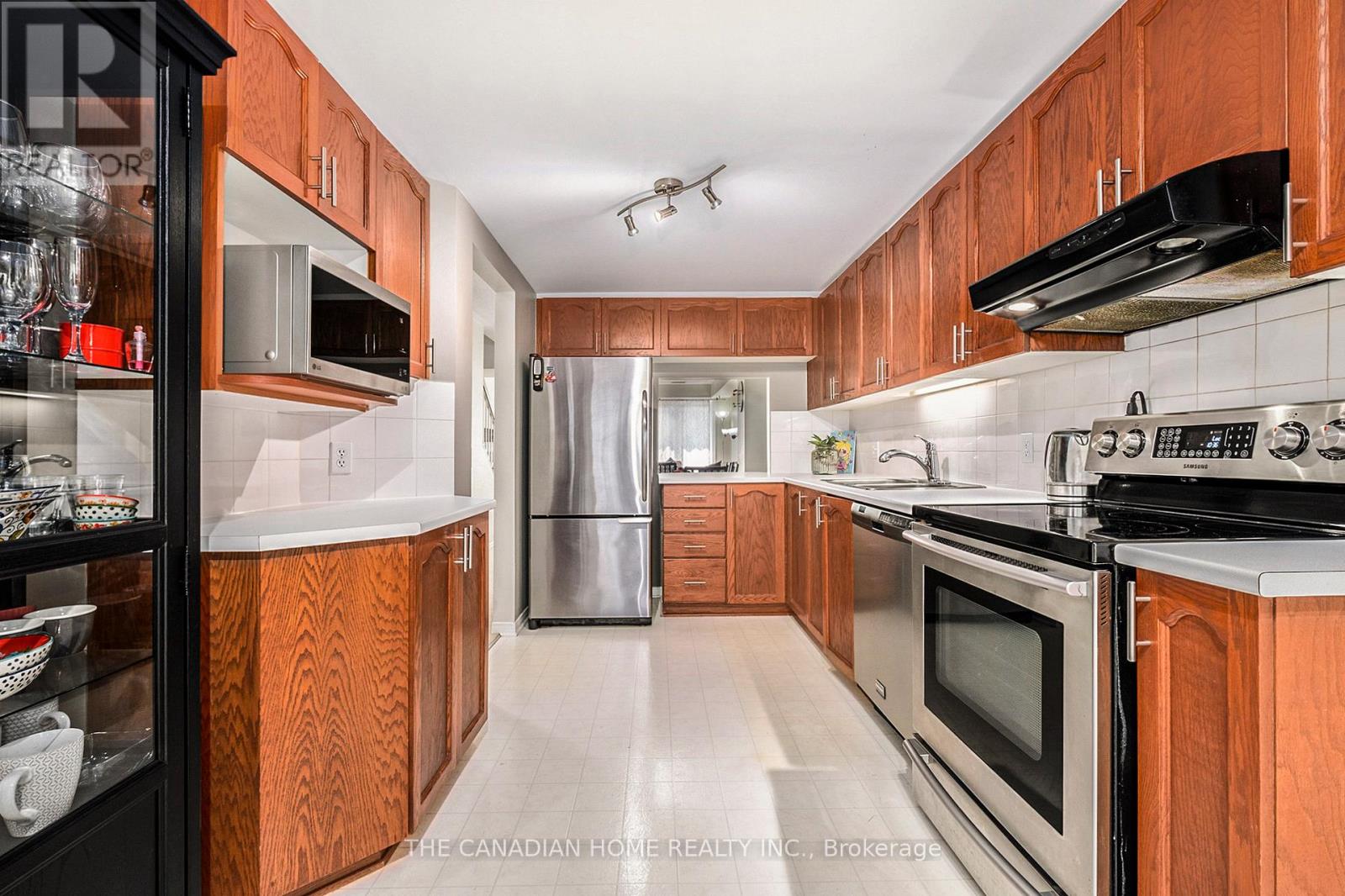#27 1672 LOCKSLEY LANE - 11