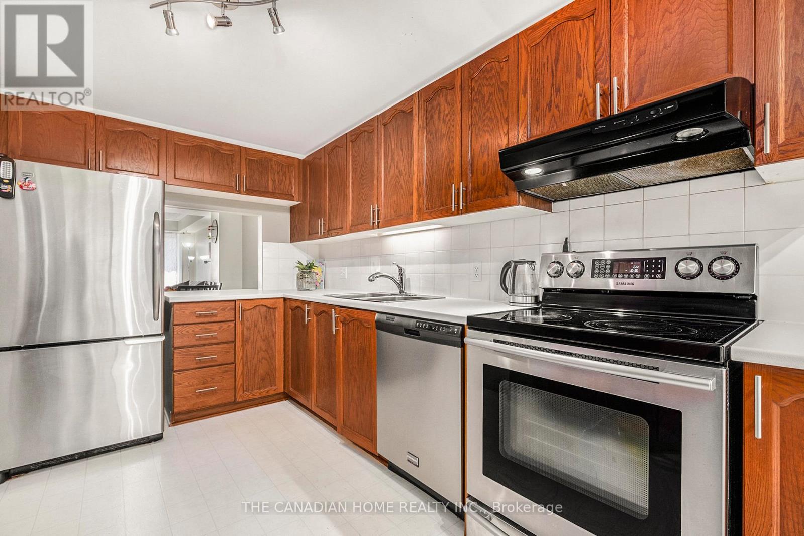 #27 1672 LOCKSLEY LANE - 12