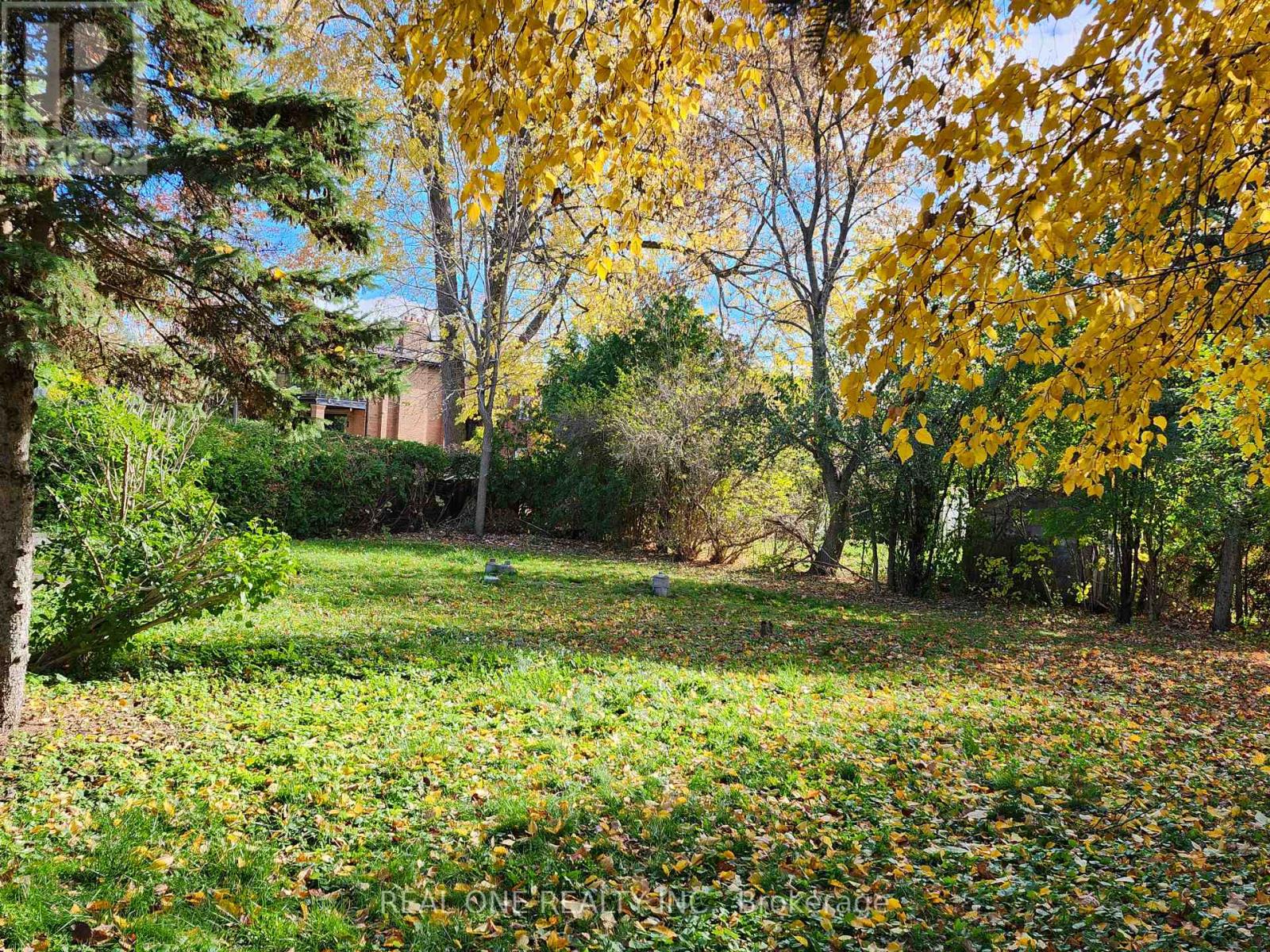 33 URBANDALE AVENUE - 10