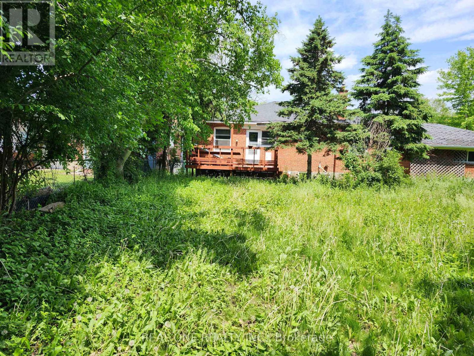33 URBANDALE AVENUE - Image 3